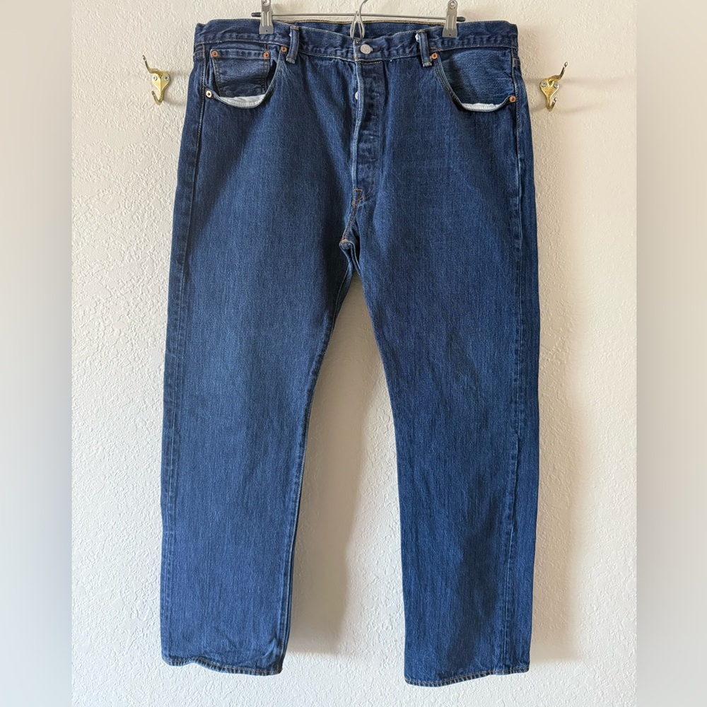 Levi’s 501 Medium Wash Mens Button Fly Jeans 40 W x 30 L as Measured 100% Cotton